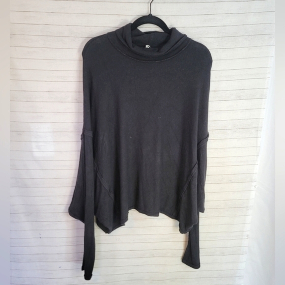 WE THE FREE OVERSIZE TURTLENECK RIBBED SLUB LONG SLEEVE TOP IN BLACK, SZ MEDIUM - Picture 1 of 8